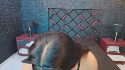 Snapshot of nikibunn chatting on May 15, 2026, 1:18 pm NIKI online show from May 15, 2026, 1:18 pm