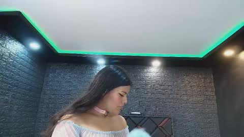 Snapshot of nikibunn chatting on May 25, 2026, 12:44 pm NIKI online show from May 25, 2026, 12:44 pm