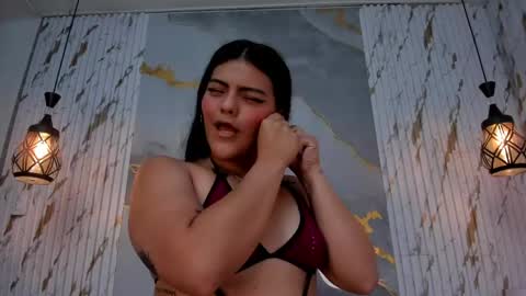 Snapshot of nikibunn chatting on June 5, 2026, 9:53 pm NIKI online show from June 5, 2026, 9:53 pm