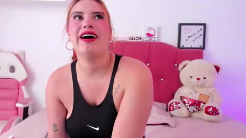 Nikii  online show from January 19, 2025, 8:30 pm