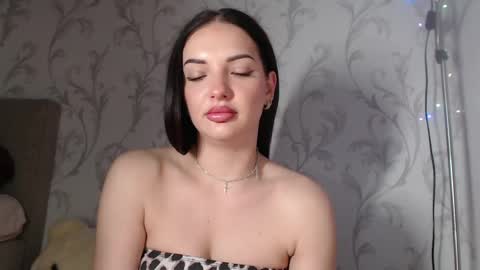 Snapshot of nikimousi chatting on May 26, 2026, 4:30 am nikimousi online show from May 26, 2026, 4:30 am