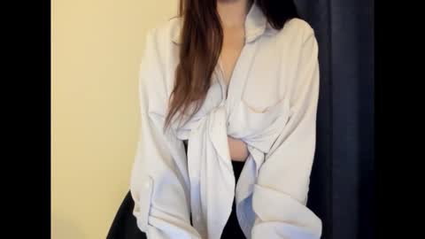 nikiololli666 online show from September 11, 2025, 8:09 pm