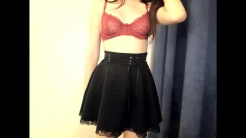 nikiololli666 online show from September 15, 2025, 8:20 pm