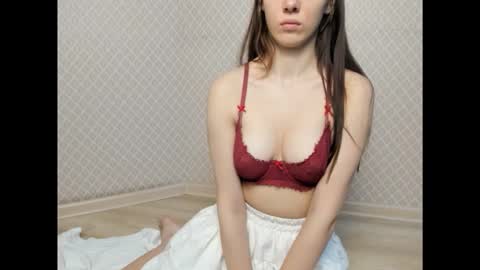 nikiololli666 online show from September 26, 2025, 8:35 pm