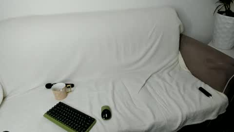 Snapshot of nikki000cool chatting on December 9, 2024, 6:14 pm Veronika online show from December 9, 2024, 6:14 pm