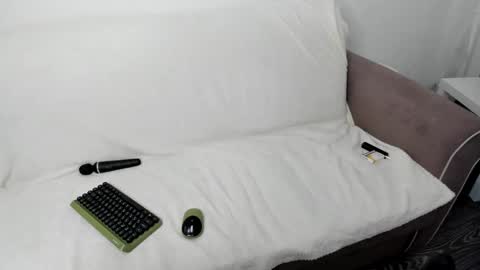 Snapshot of nikki000cool chatting on February 2, 2025, 12:13 pm Veronika online show from February 2, 2025, 12:13 pm