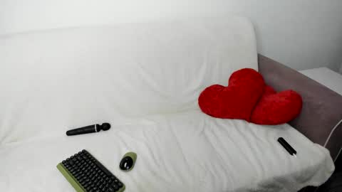 Snapshot of nikki000cool chatting on February 15, 2025, 6:12 pm Veronika online show from February 15, 2025, 6:12 pm