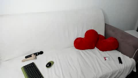 Snapshot of nikki000cool chatting on February 23, 2025, 9:16 pm Veronika online show from February 23, 2025, 9:16 pm