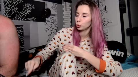 Snapshot of nikki7377 chatting on February 7, 2025, 5:40 pm nikki7377 online show from February 7, 2025, 5:40 pm