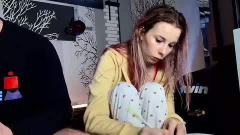 Snapshot of nikki7377 chatting on March 4, 2025, 5:53 am nikki7377 online show from March 4, 2025, 5:53 am