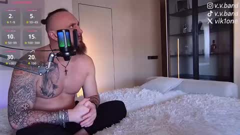 nikki7377 online show from February 19, 2026, 4:52 am