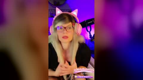 Kitty Chatte online show from April 23, 2026, 12:40 pm