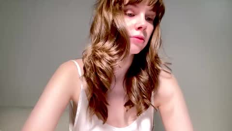 Nikki online show from November 16, 2025, 9:48 am