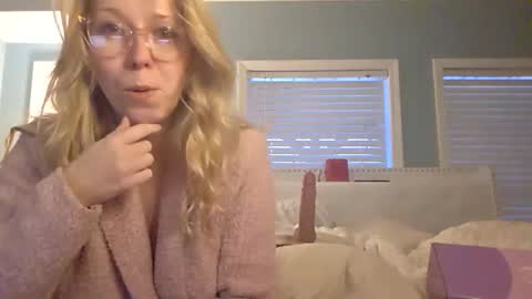 nikkib653466 online show from January 16, 2026, 10:36 pm