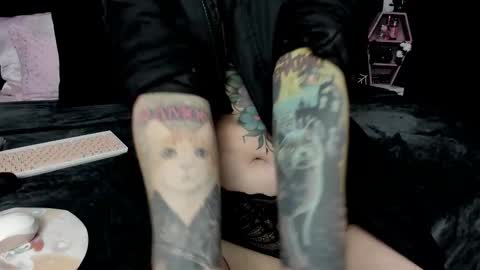 Nikki Ramone   online show from February 15, 2025, 8:11 am