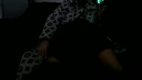 Snapshot of nikkkibabyyyy chatting on December 22, 2024, 6:26 pm Niquita Sparkles online show from December 22, 2024, 6:26 pm