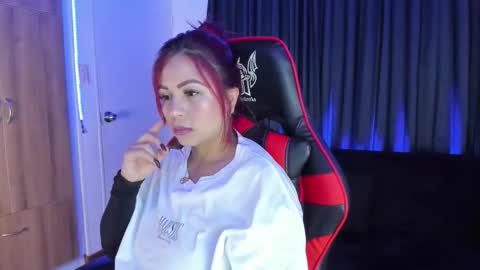   online show from October 17, 2025, 6:16 am