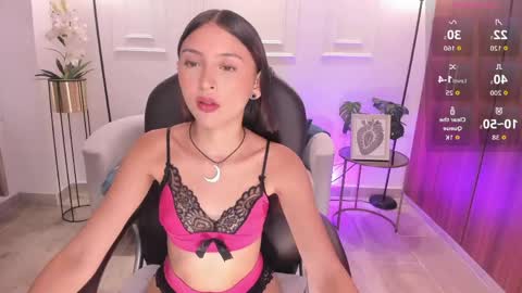 nikky_sweett_ online show from June 2, 2026, 9:39 pm