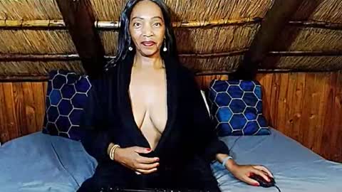 nikkyjigglesx online show from March 13, 2026, 6:31 am