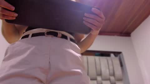     online show from November 22, 2025, 11:53 am