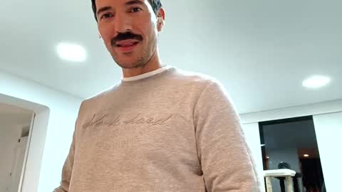 Nikolaj costeer online show from December 25, 2024, 3:40 am