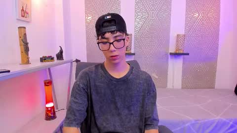    online show from September 30, 2025, 4:17 am