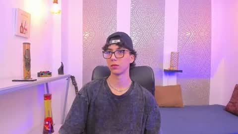    online show from October 14, 2025, 4:13 am