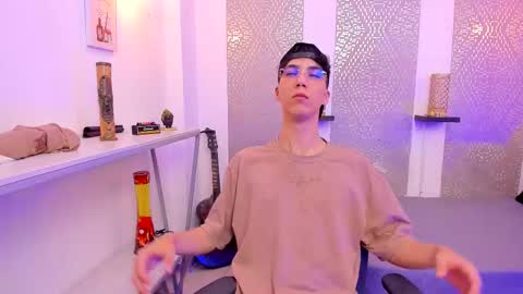    online show from November 12, 2025, 4:46 am