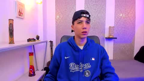    online show from November 19, 2025, 4:12 am