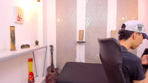    online show from November 20, 2025, 4:34 am