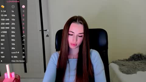 Snapshot of nikoll_s chatting on September 20, 2025, 3:29 am online show from September 20, 2025, 3:29 am