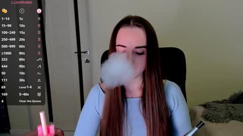 Snapshot of nikoll_s chatting on October 15, 2025, 3:39 am online show from October 15, 2025, 3:39 am