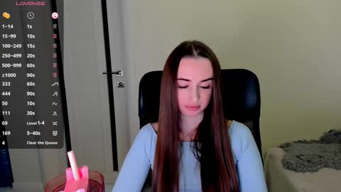 Snapshot of nikoll_s chatting on October 16, 2025, 3:51 am online show from October 16, 2025, 3:51 am