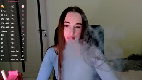 Snapshot of nikoll_s chatting on October 18, 2025, 3:53 am online show from October 18, 2025, 3:53 am