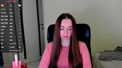 Snapshot of nikoll_s chatting on October 29, 2025, 4:59 am online show from October 29, 2025, 4:59 am