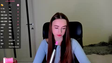 Snapshot of nikoll_s chatting on November 9, 2025, 4:22 am online show from November 9, 2025, 4:22 am