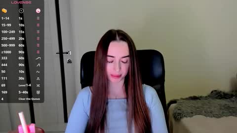 Snapshot of nikoll_s chatting on November 10, 2025, 4:22 am online show from November 10, 2025, 4:22 am