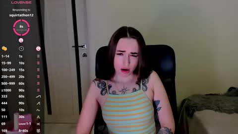 Snapshot of nikoll_s chatting on December 3, 2025, 2:41 am online show from December 3, 2025, 2:41 am