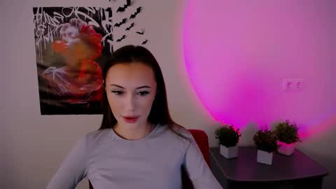 nikonara_ online show from February 11, 2025, 1:51 pm