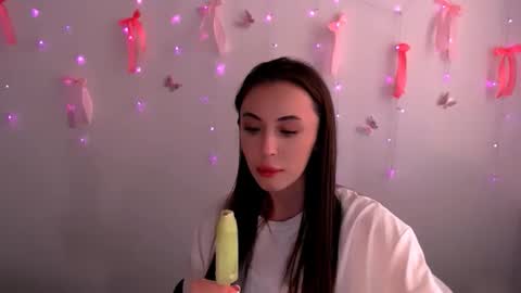 Snapshot of nikonara_ chatting on May 4, 2026, 11:28 am nikonara_ online show from May 4, 2026, 11:28 am