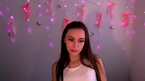 Snapshot of nikonara_ chatting on May 18, 2026, 10:32 am nikonara_ online show from May 18, 2026, 10:32 am