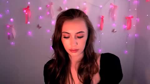 Snapshot of nikonara_ chatting on June 6, 2026, 11:59 am nikonara_ online show from June 6, 2026, 11:59 am