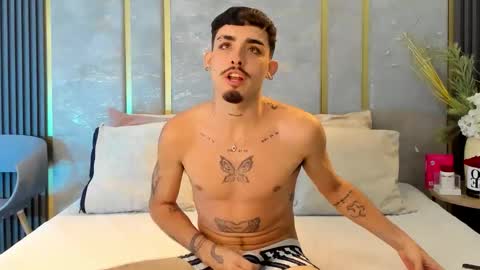 Niko Stone online show from November 5, 2025, 4:56 am