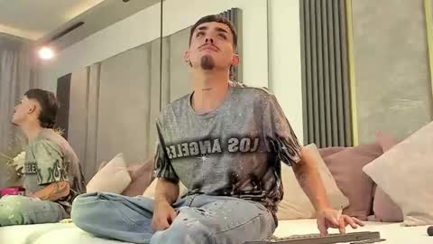 Niko Stone online show from April 17, 2026, 6:05 am