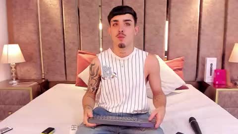 Snapshot of nikostone chatting on May 20, 2026, 4:51 am Niko Stone online show from May 20, 2026, 4:51 am