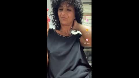 nikol online show from September 15, 2025, 8:09 pm