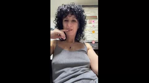 nikol online show from February 20, 2026, 8:31 pm