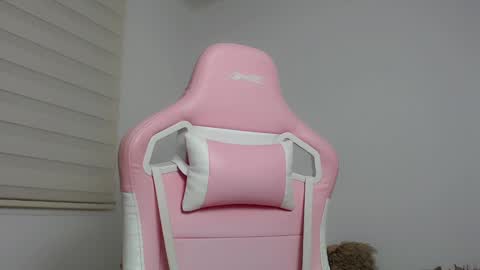 niky_blue online show from March 7, 2025, 9:51 am