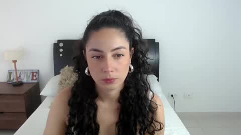 Snapshot of niky_blue chatting on May 4, 2026, 12:23 pm niky_blue online show from May 4, 2026, 12:23 pm