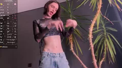 Snapshot of niky_long chatting on June 22, 2026, 12:46 pm Niky online show from June 22, 2026, 12:46 pm
